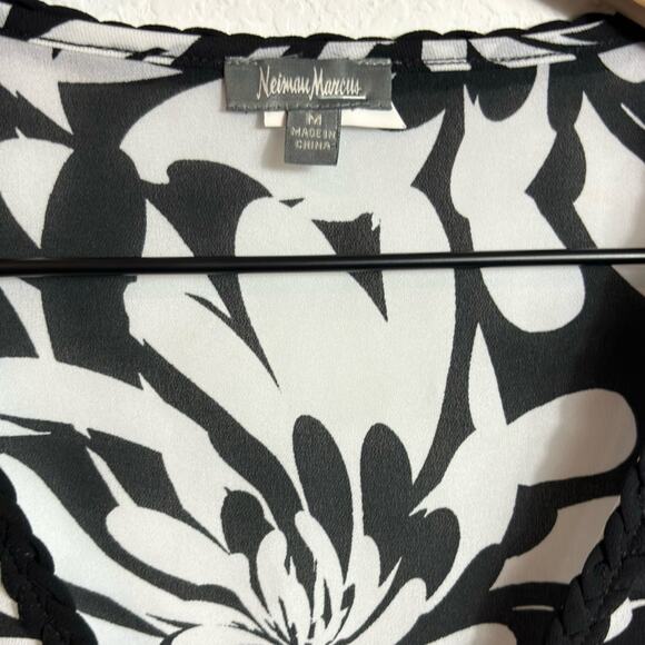 NEIMAN MARCUS MEDIUM BLACK WHITE FLORAL WOMEN LONG SLEEVE TOP 100% POLYESTER - Picture 5 of 5